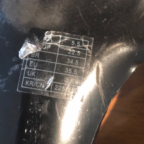 Black Pointy Toe Flats w/ Gold Chai Ankle strap - Picture 4 of 5